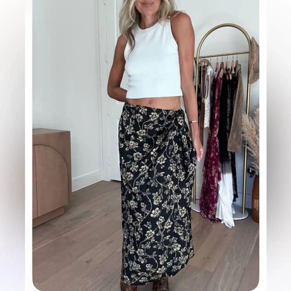 Vintage Ralph Lauren Black and Gold floral cottagecore Maxi Skirt